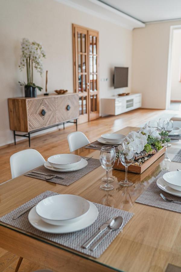 Ústí nad Labem Executive 2-Bdrm Central Suite מראה חיצוני תמונה